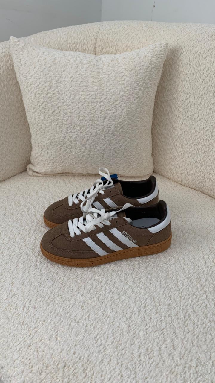 Adidas spezial