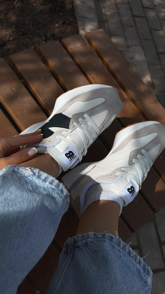 New Balance 327